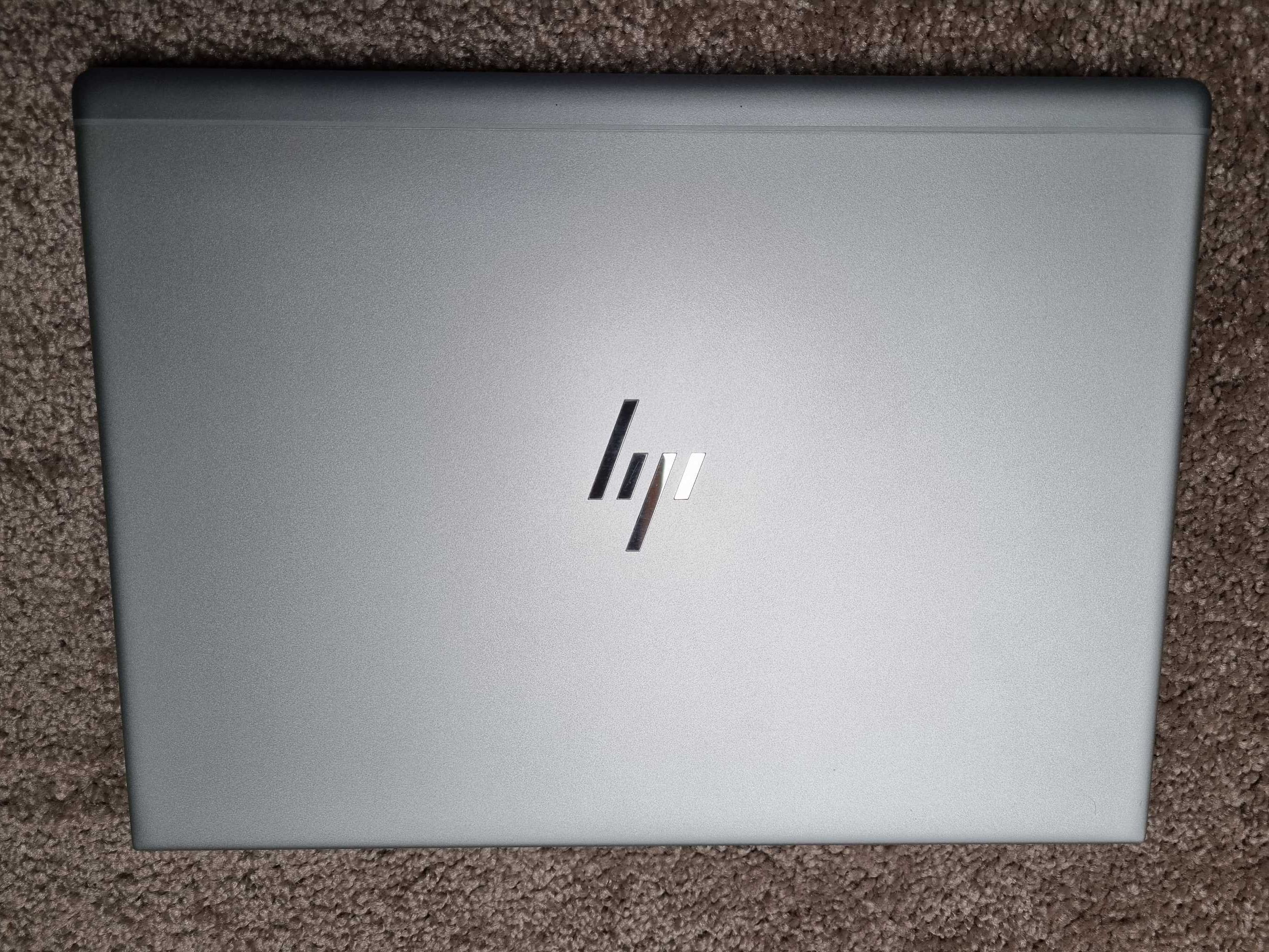 Laptop HP Elitebook 830 G5 13.3'' i5-8250u/8GB/256GB + stacja dokująca