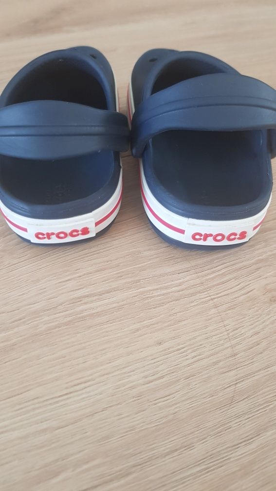 Crocsy rozmiar C6