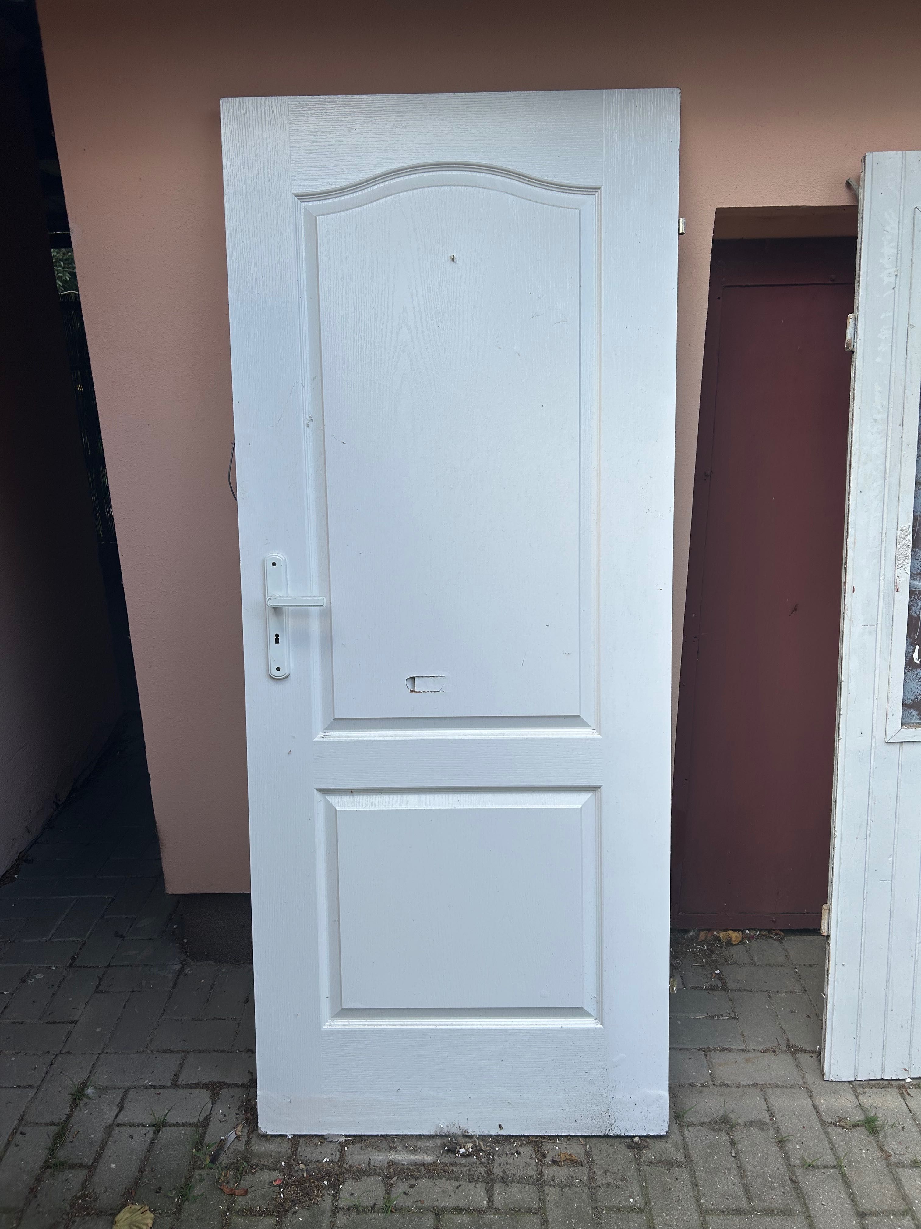 Drzwi do oddania za darmo