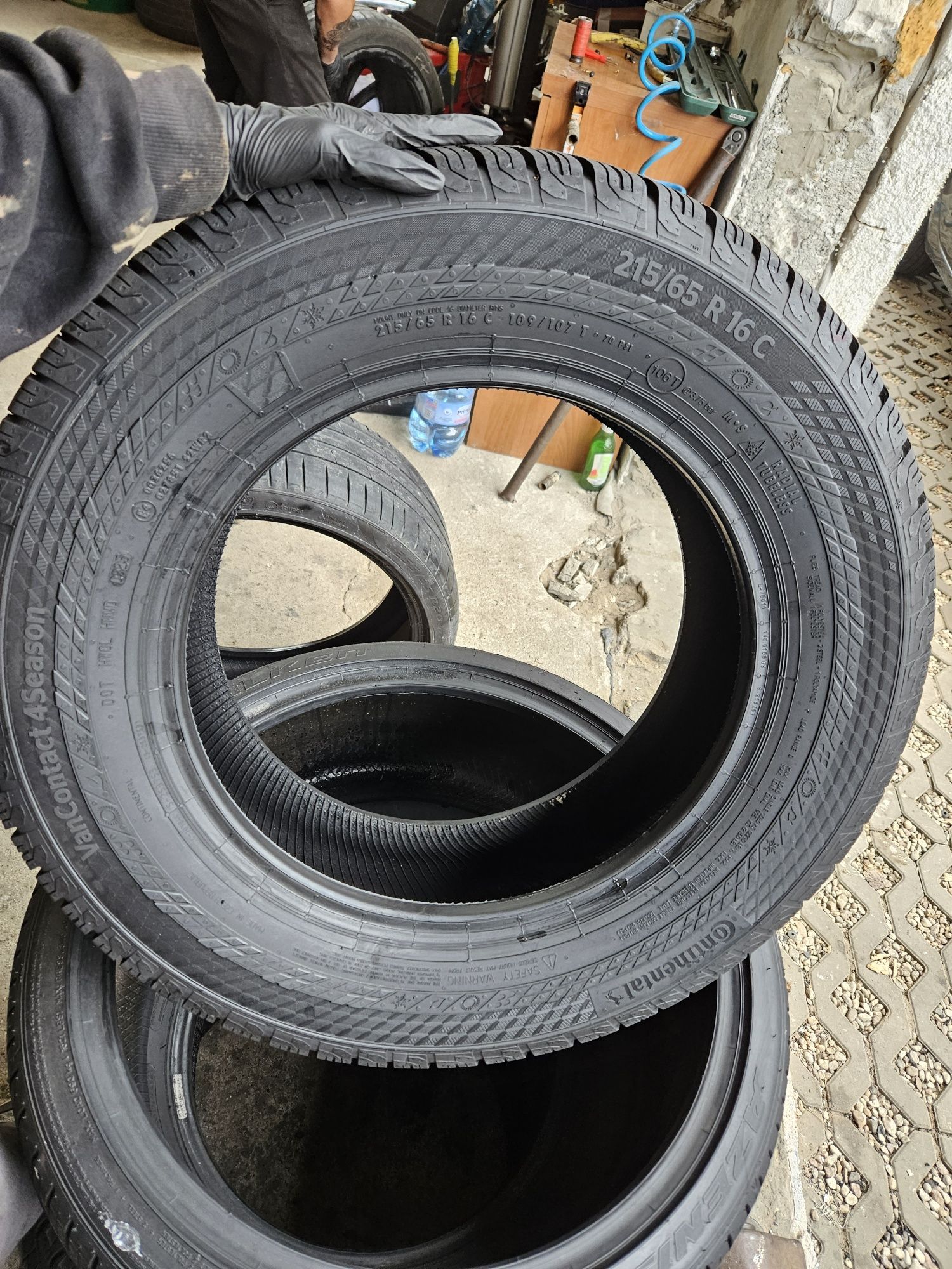 Continental 215/65 r16c VanContact 4Season /// 9mm!!! 2025r wysyłka