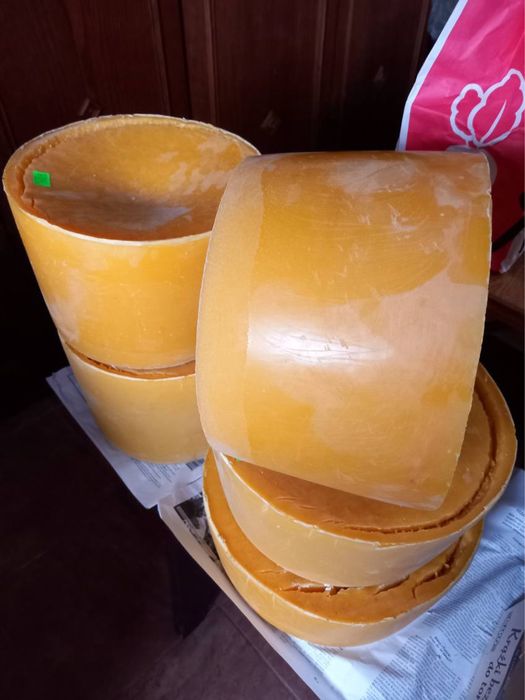 Sprzedam wosk pszczeli