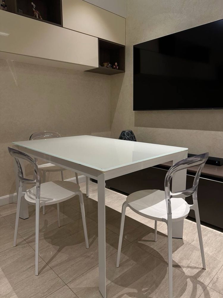 Продам стол Calligaris