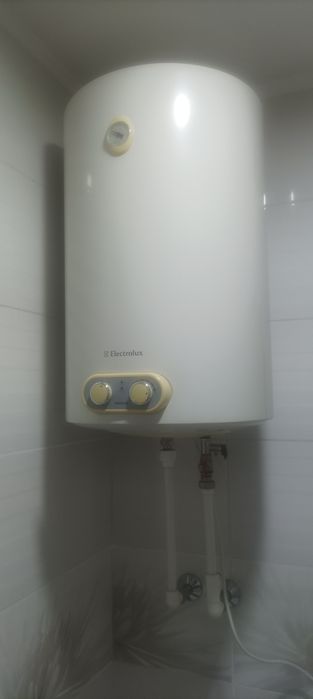 Болер 80 л.            .