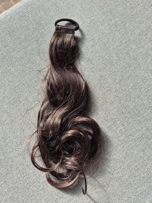 Dominka sztuczne włosy