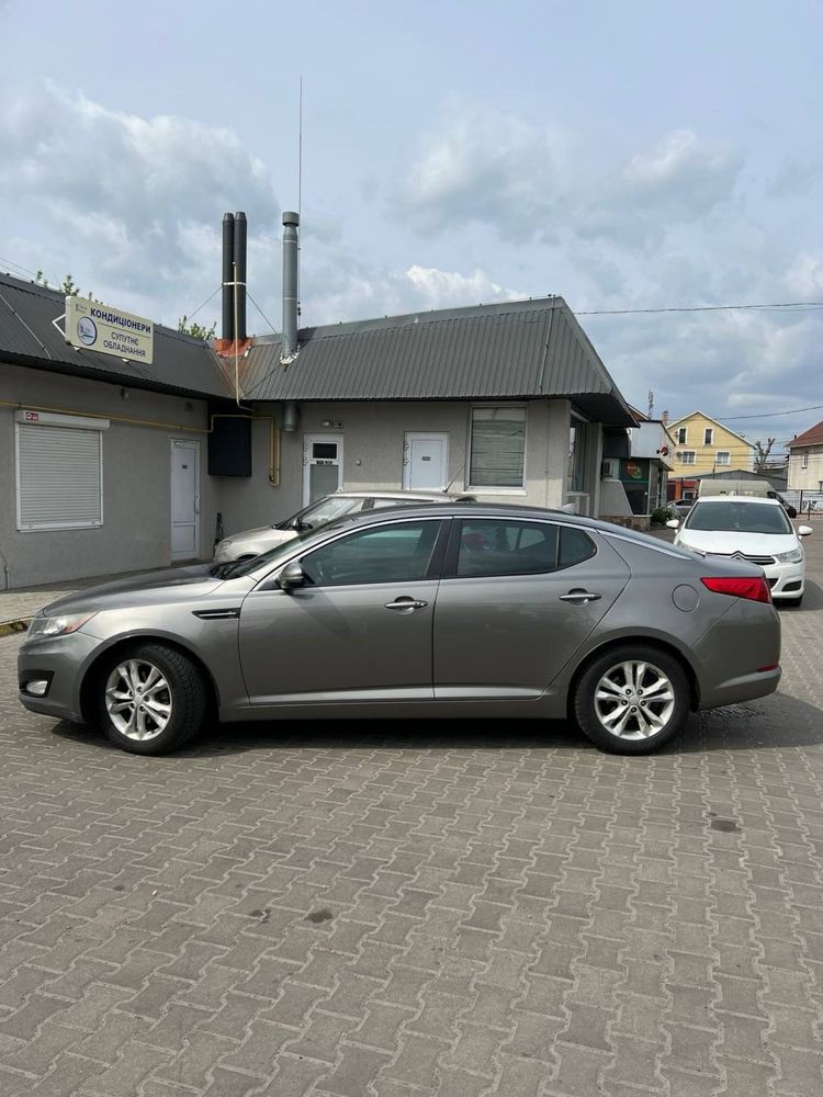 Автомобіль KIA OPTIMA 2011