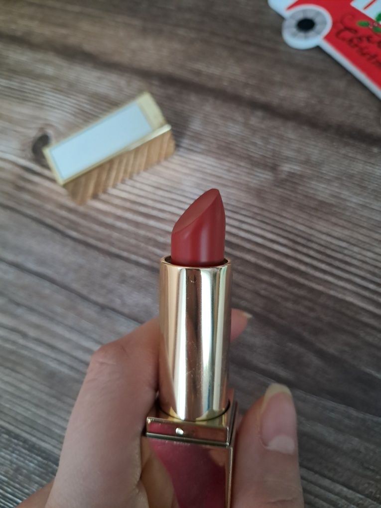 Pomadka Estee Lauder Pure Color Envy Matte 333 Persuasive