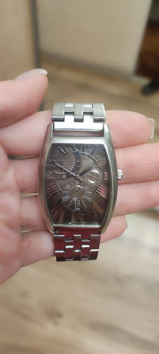 Годинник Guess,часи