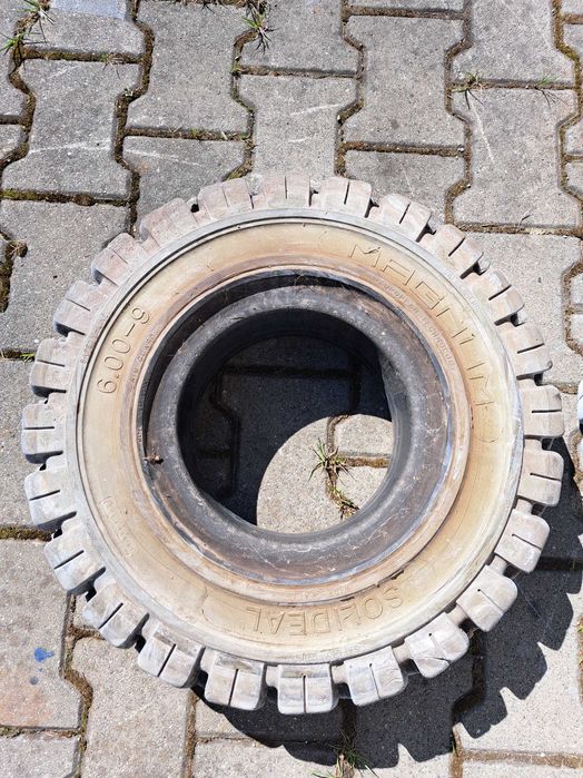 Opony pełne do wózka widłowego Solideal Magnum 6.00-9 NB - używane