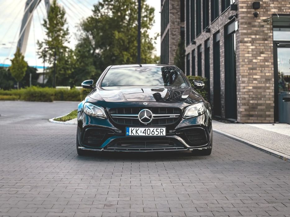 Mercedes-Benz Klasa E Mercedes E63S AMG
