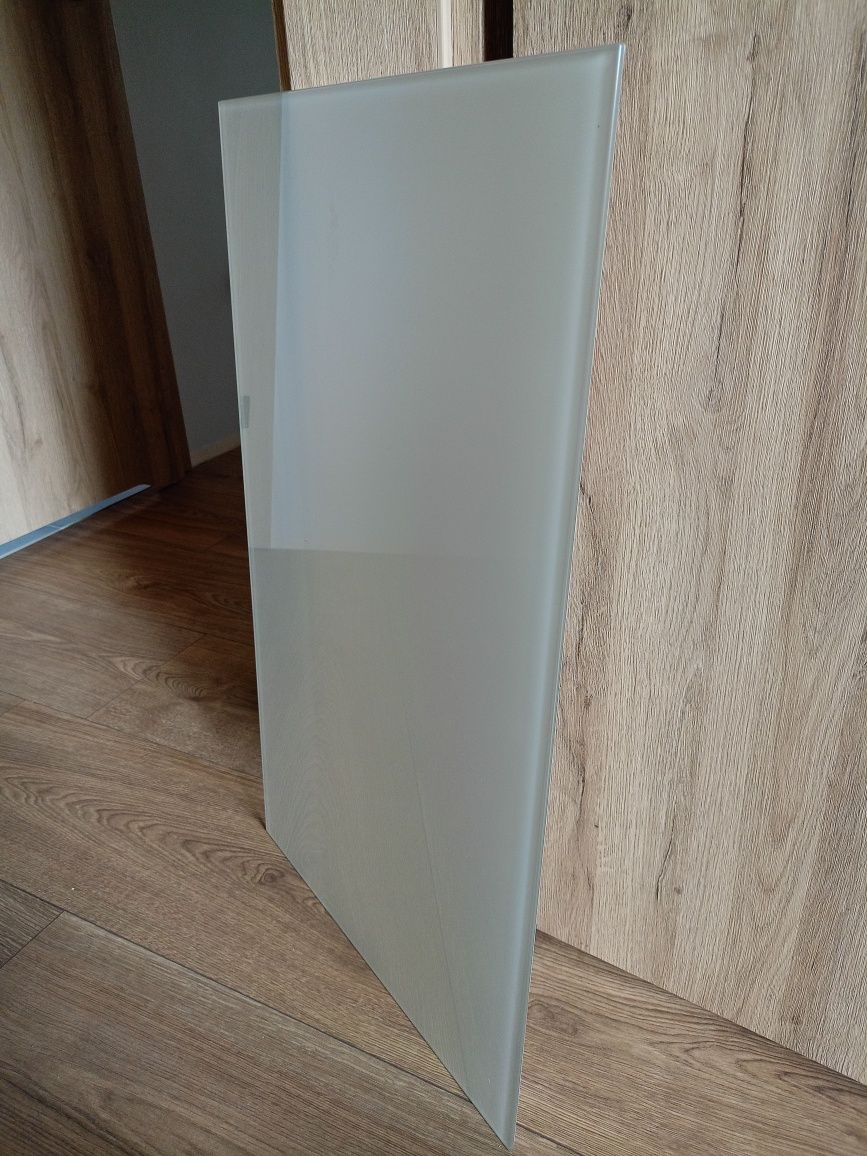 Biały szklany blat na komodę Ikea Malm