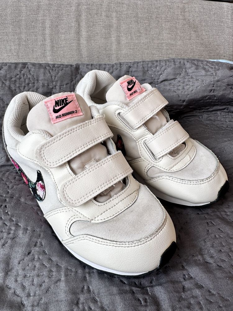 Buty sportowe Nike r.32 (20,8 cm)