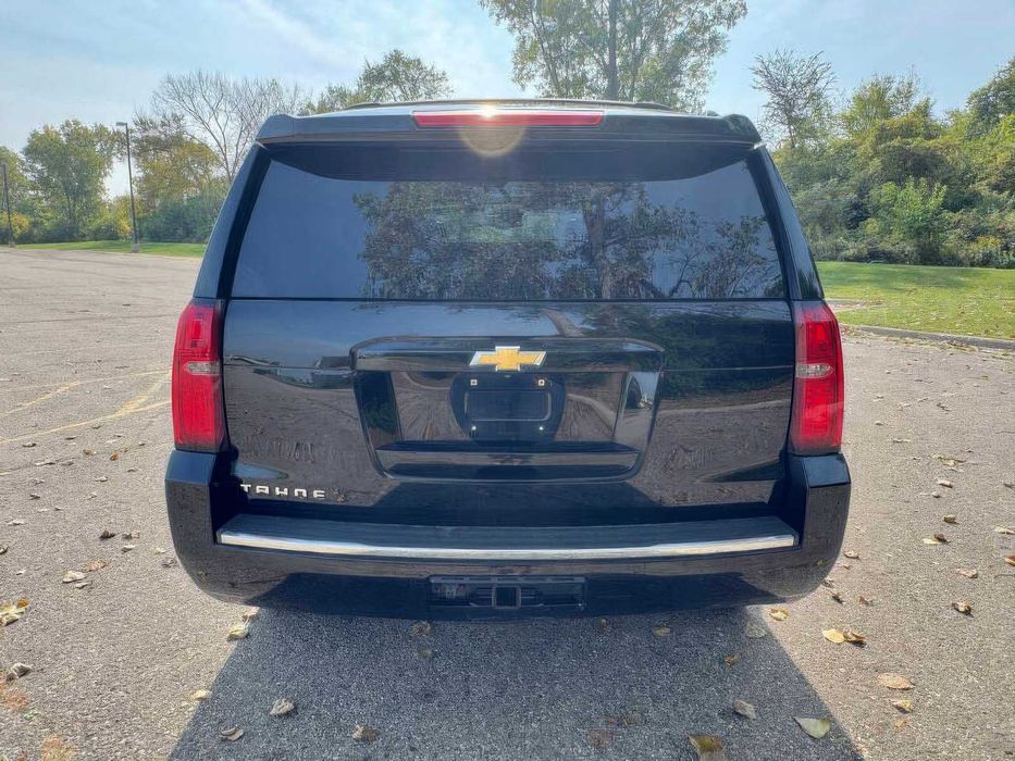 Chevrolet Tahoe      2015