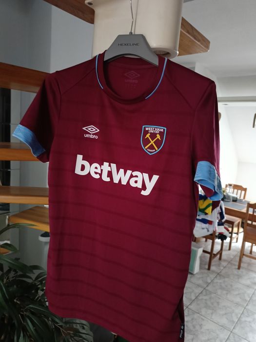 Umbro koszulka piłkarska West ham United rozmiar M mała azjatycka