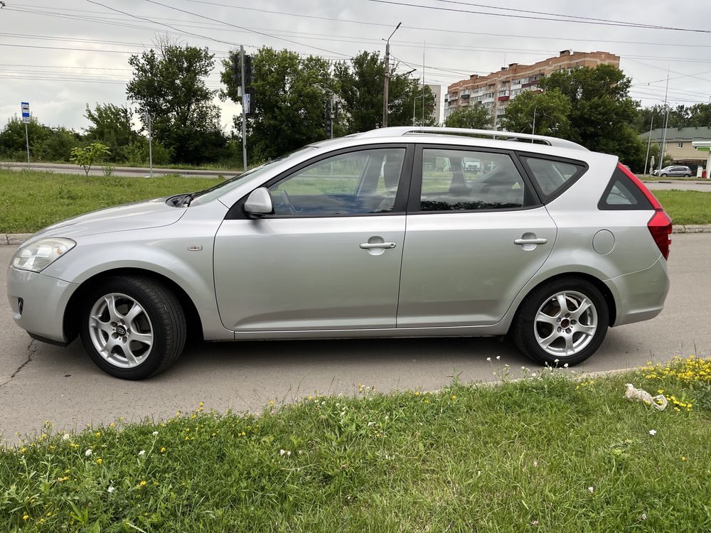 Продам Kia Ceed 2008