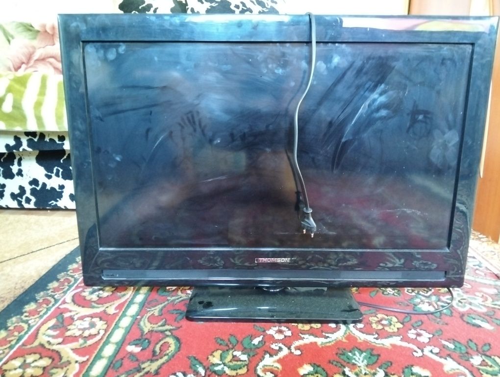 Телевізор Thomson 32"