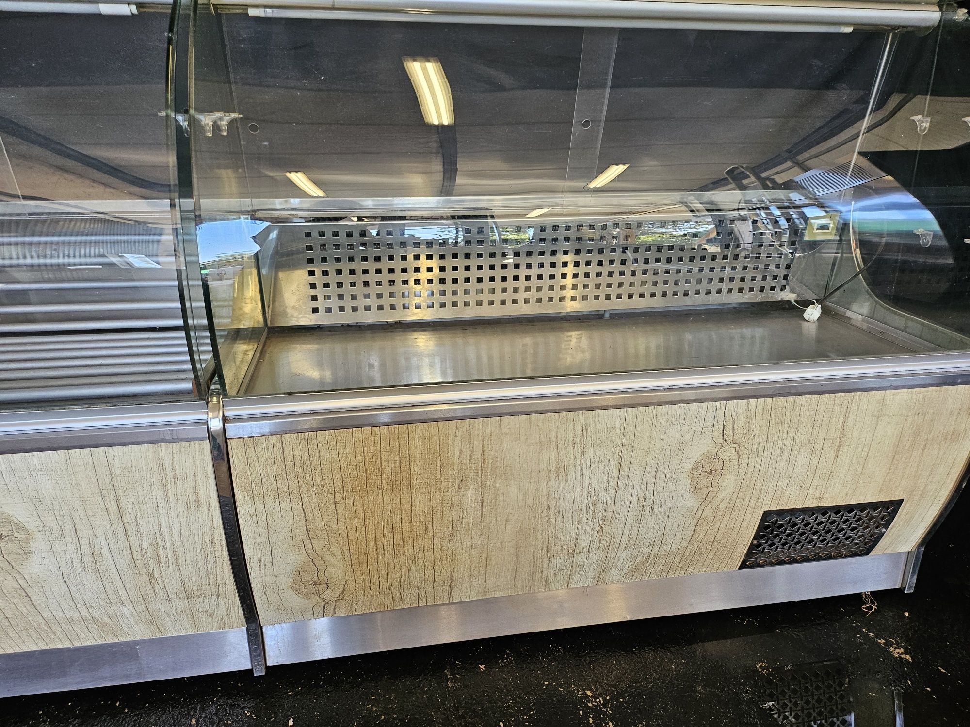Vitrine refrigerada e para pão