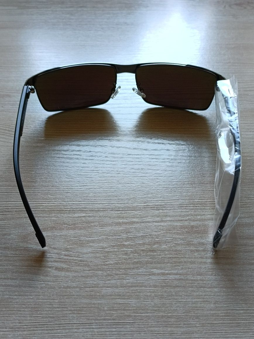 Сонцезахисні полярізаційні окуляри