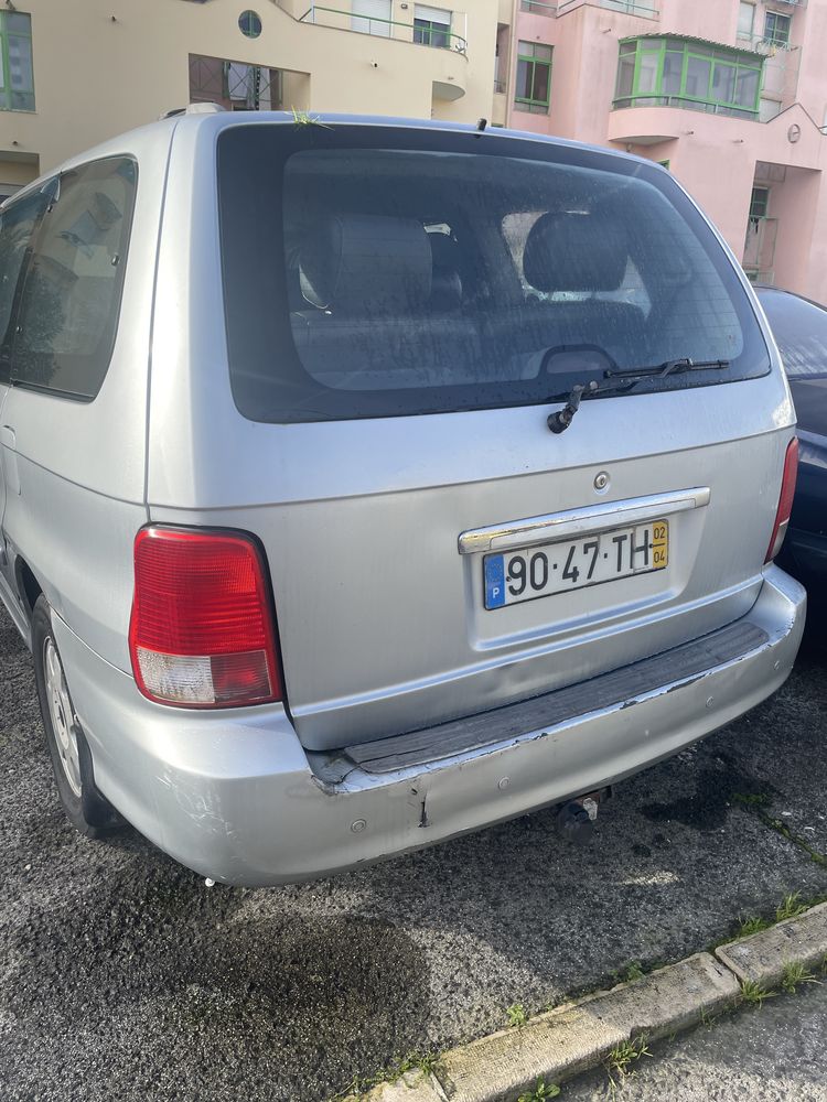 Kia carnival 2.9 venda urgente (negociavel esta semana)
