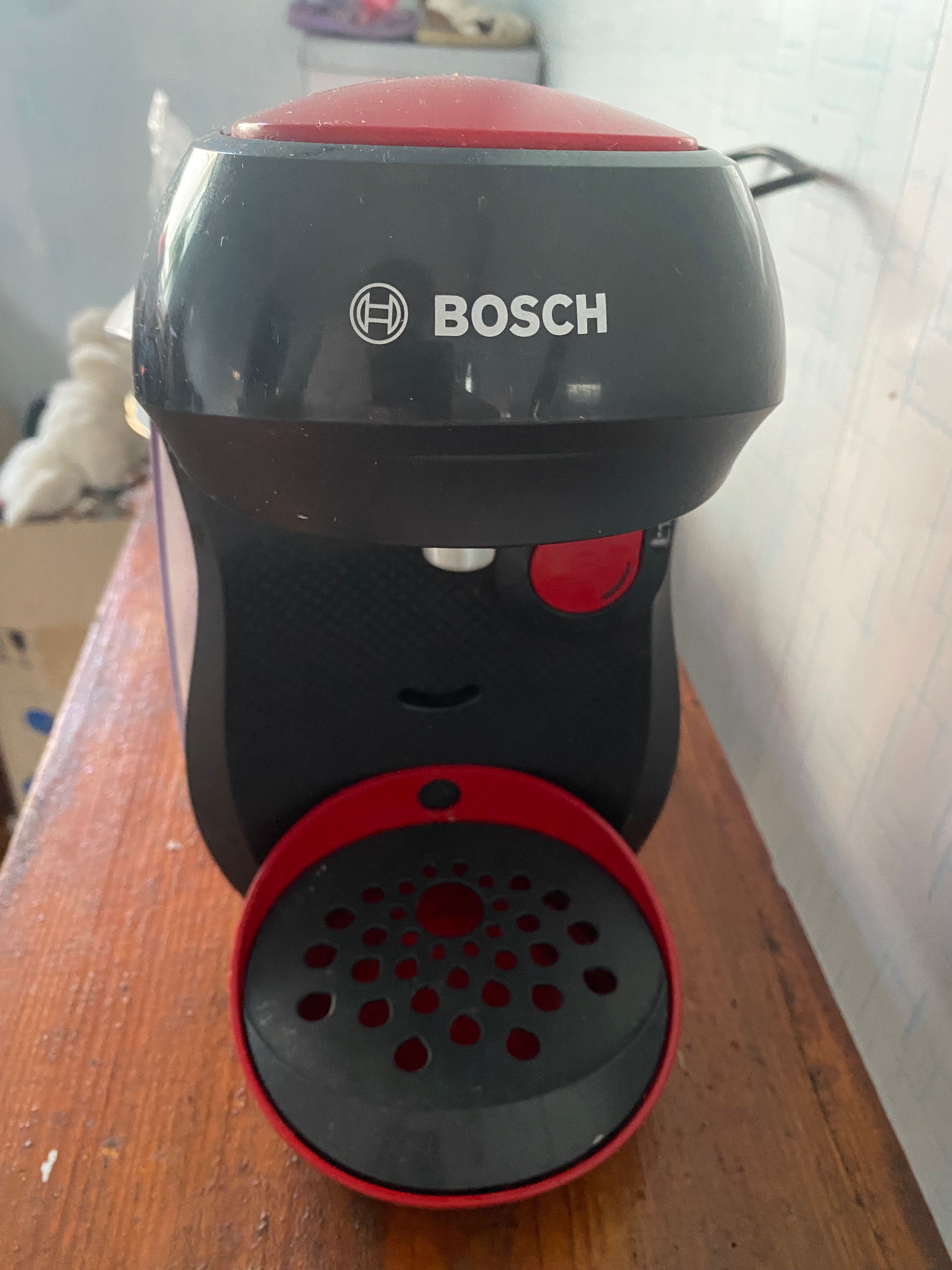 Кавоварка капсульна Bosch