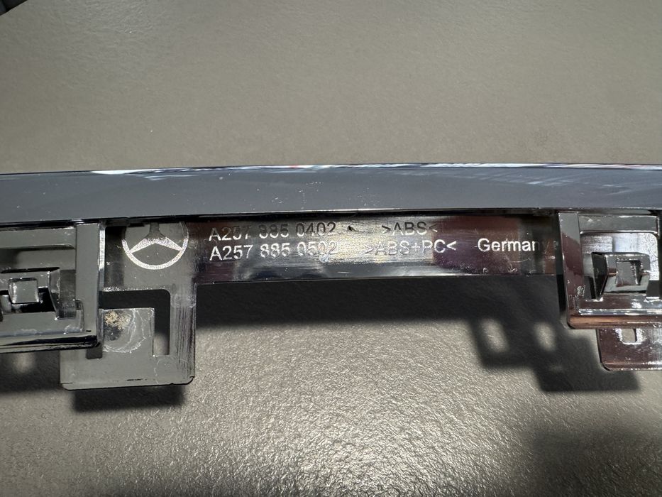 Mercedes CLS W257 (Хромова накладка, нижня решітка, кронштейн бамперу