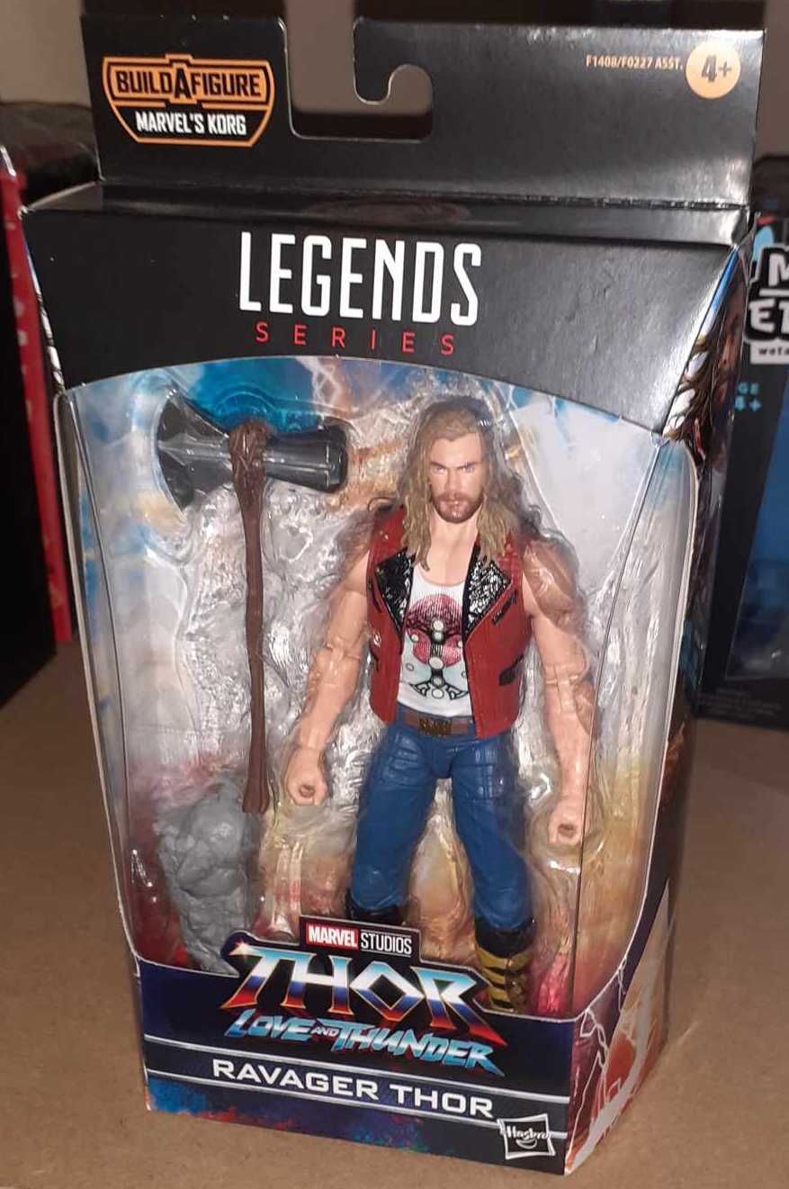 THOR Love and Thunder Figurka 15 cm z serii MARVEL LEGENDS