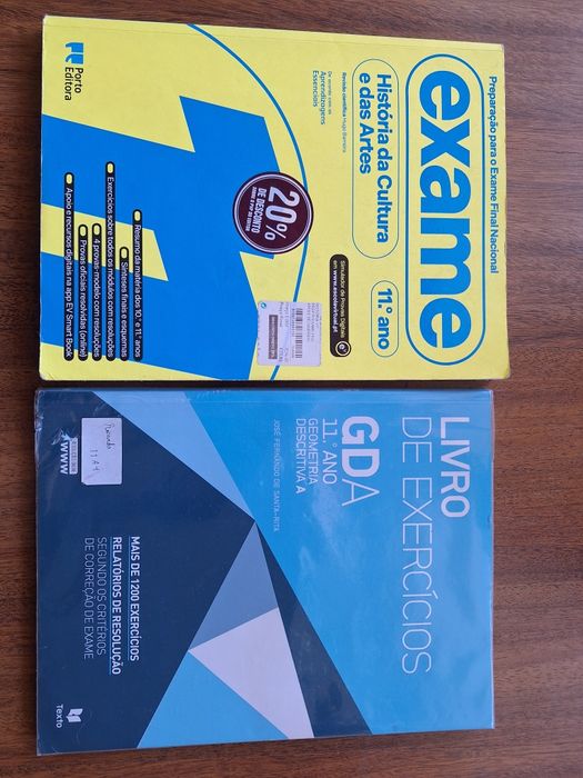 2 livros preparação  exames 11 ano