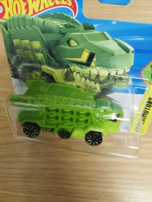Hot Wheals Ultimate T-Rex Transporter