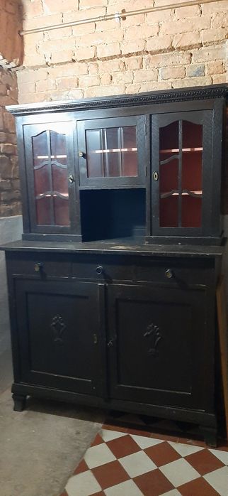 Kredens do renowacji