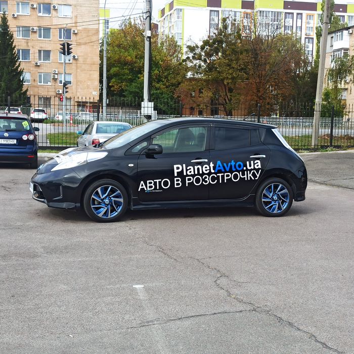 NISSAN Leaf 2014