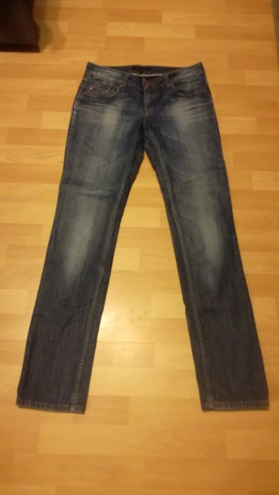 Spodnie jeansowe dżinsy TOMMY HILFIGER STRAIGHT FIT rozmiar 29 st.bdb