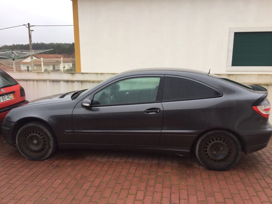 Mercedes C220 Sport Coupe 2006 p/ peças ou inteiro