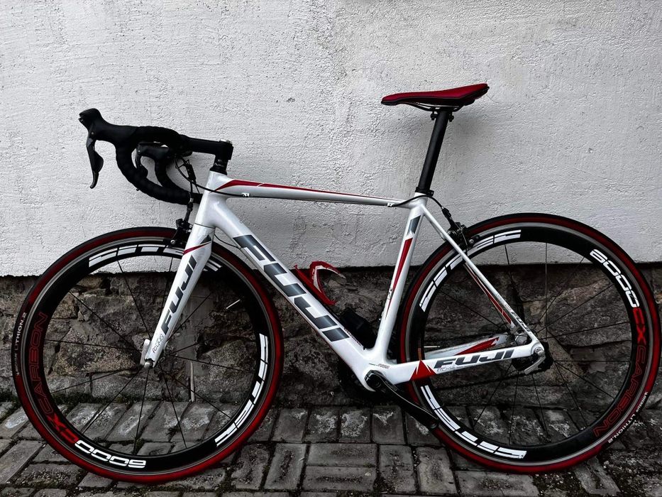 Rower szosowy Fuji Altamira 2.1 Di2
