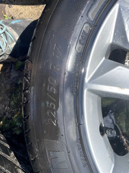 Volvo V60 II Komplet felg alufelgi alusy 5x108 et40.5 225/50 r17 21r.