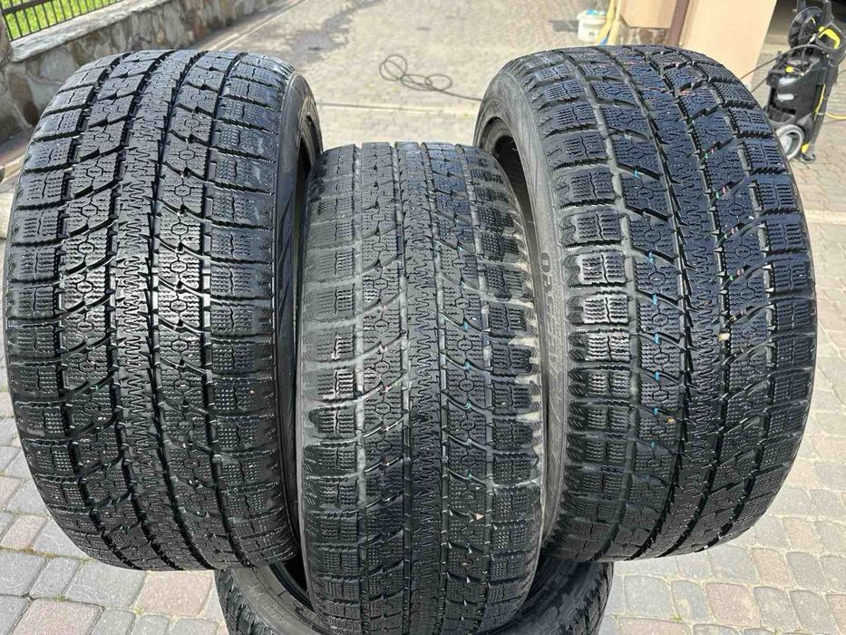 Зимова резина різноширока 315/35 і 275/40 р20