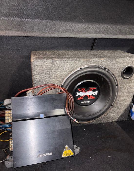 Subwoofer + amplificador + cabos