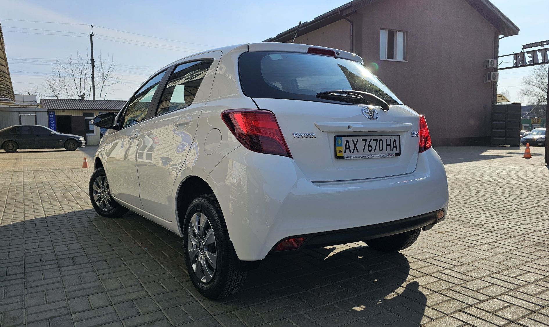 Official TOYOTA YARIS 2014 року