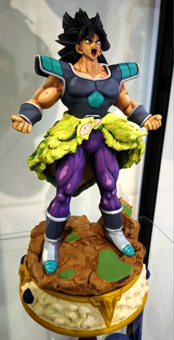 Broly em Resina Figura anime Dragon ball Z Super