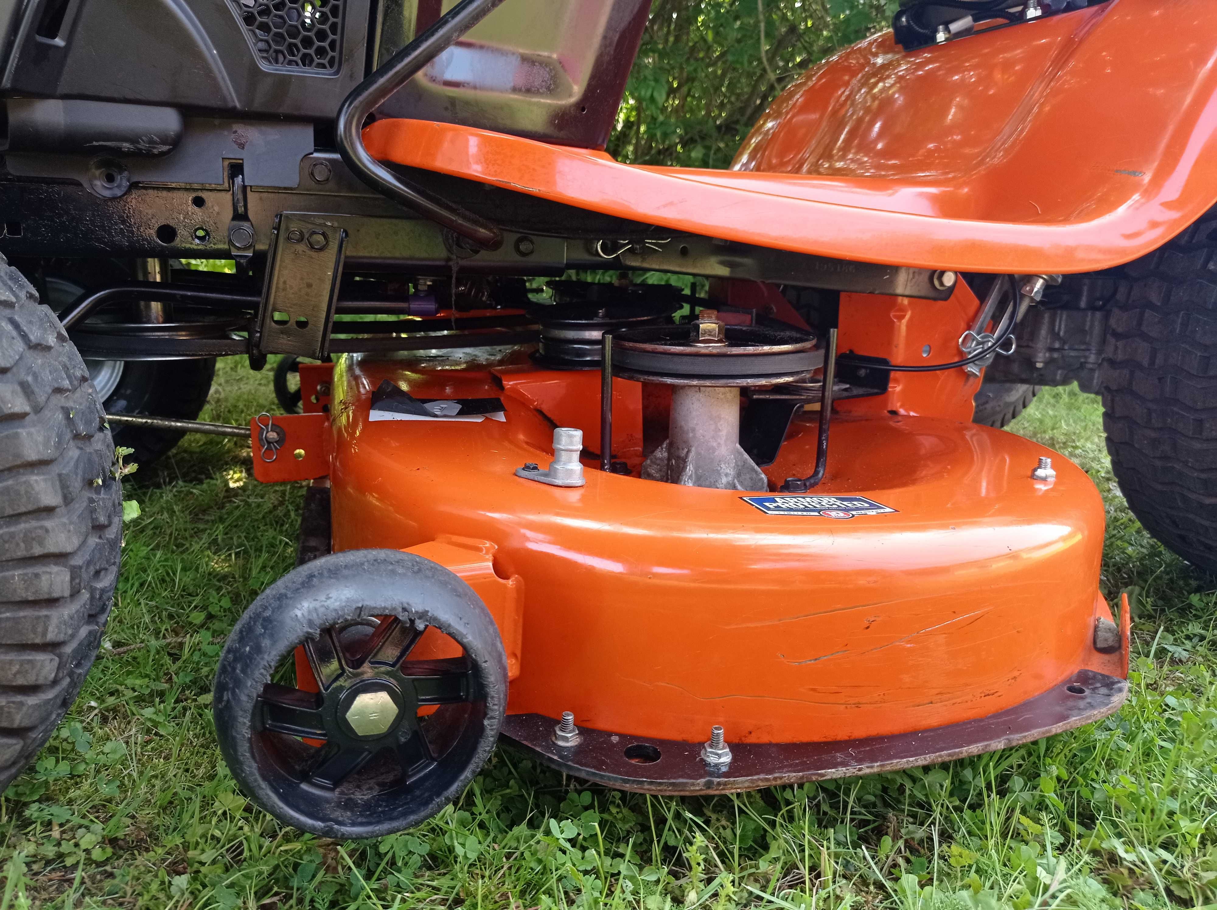 Husqvarna YTH22V42, 22 KM