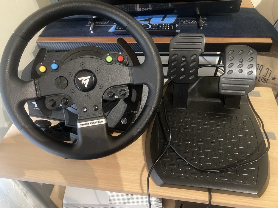 Volante thrustmaster force feedback