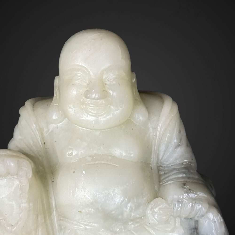 Figurka Śmiejący się budda kamień mydlany azja Chiny B41/61814