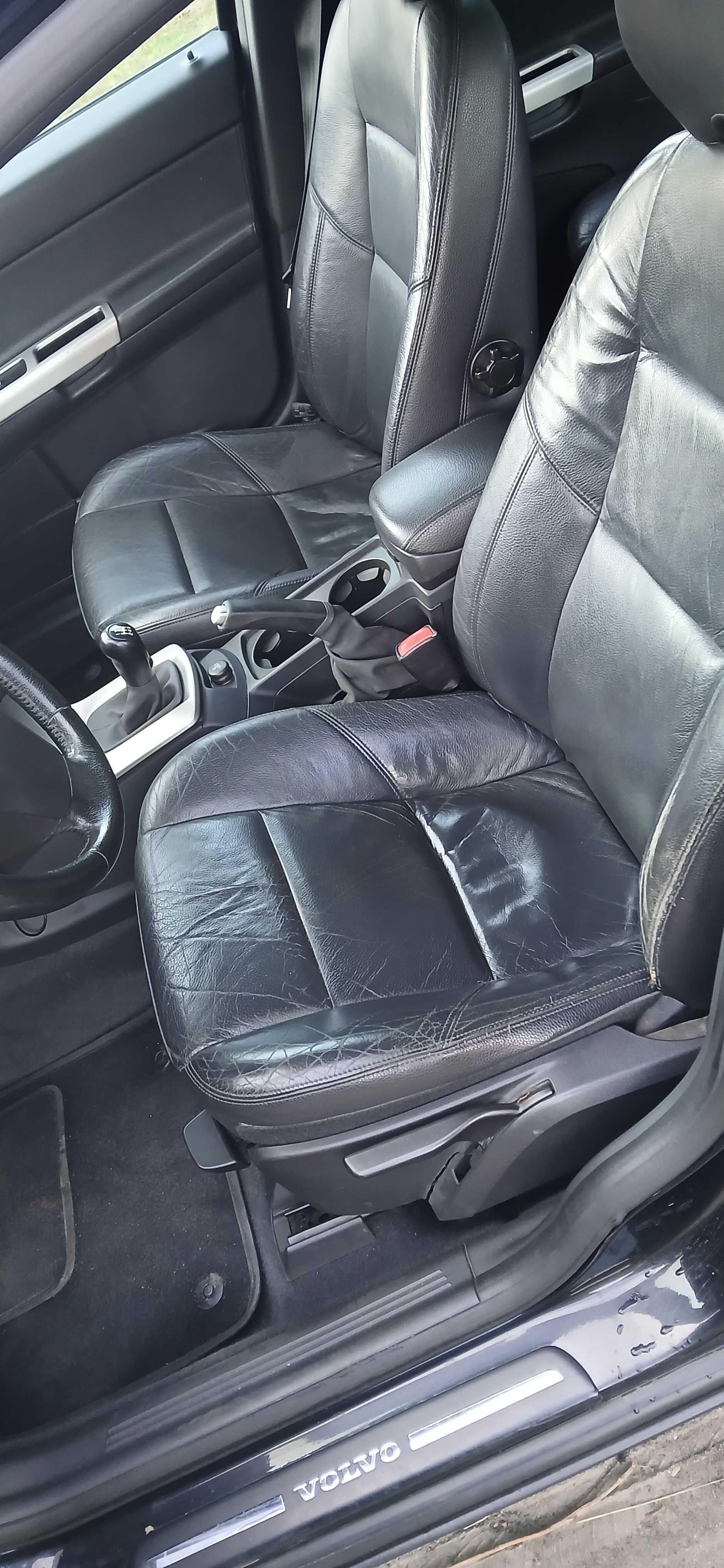 Volvo v 50 . 1.6 tdi 2007 r. 109 km hak skóra