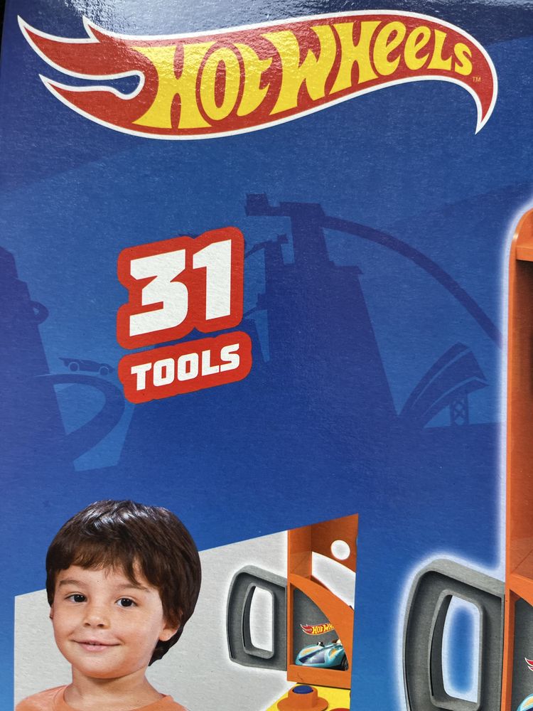 Hotwheels toolbench