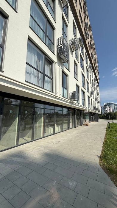 Оренда фасадного приміщення в новобудові ЖК Сейф Таун