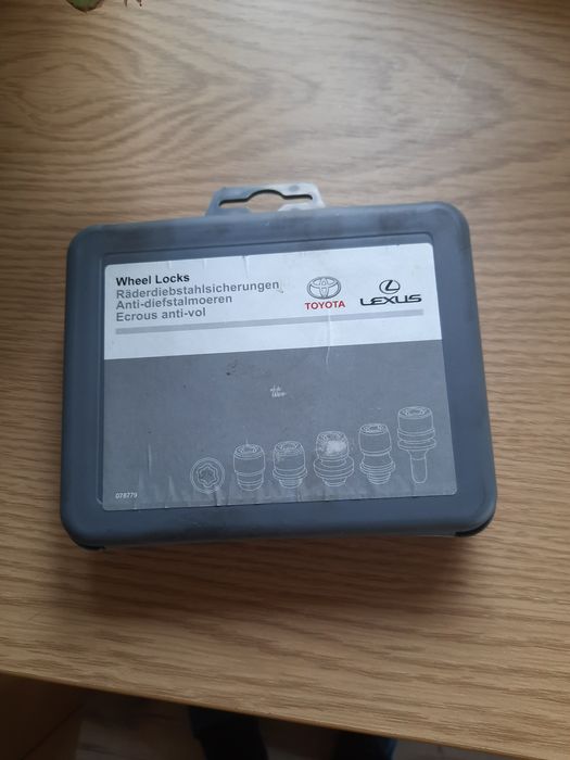 Sruby zabezpieczające toyota