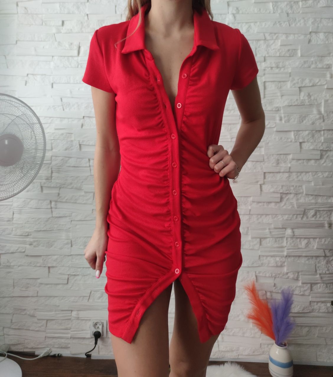 Czerwona Marszczona sukienka Dopasowana
Rozmiar S M