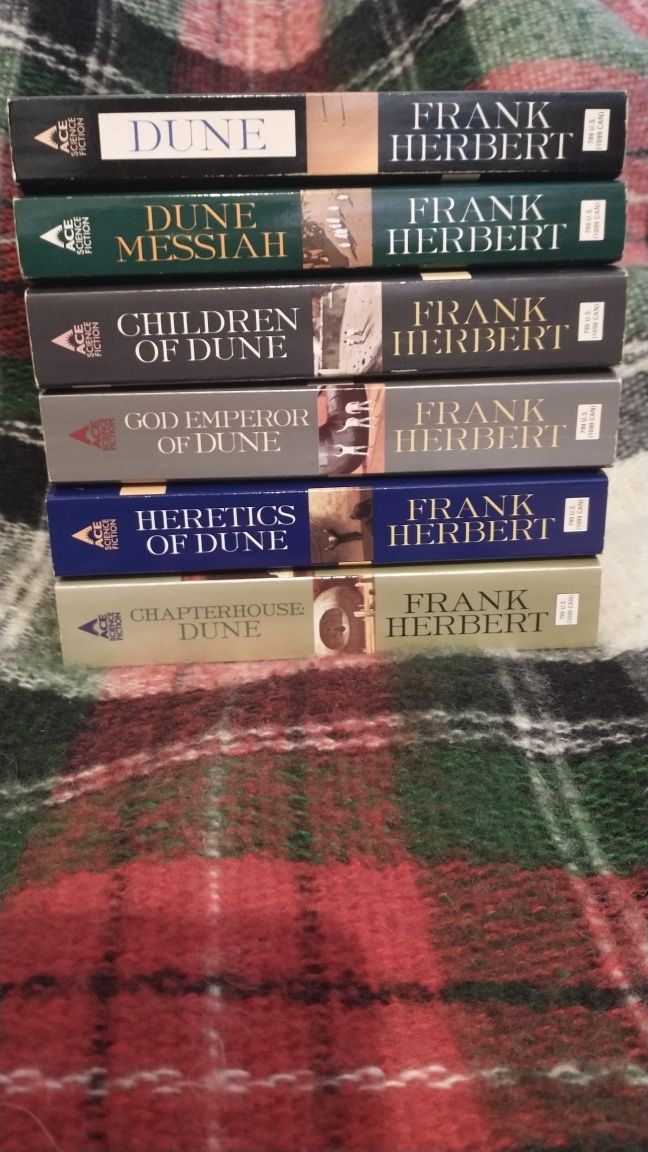 Dune Frank Herbert Kroniki Diuny Diuna po angielsku