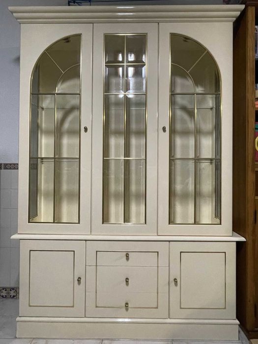 Móvel cristaleira vitrine sala