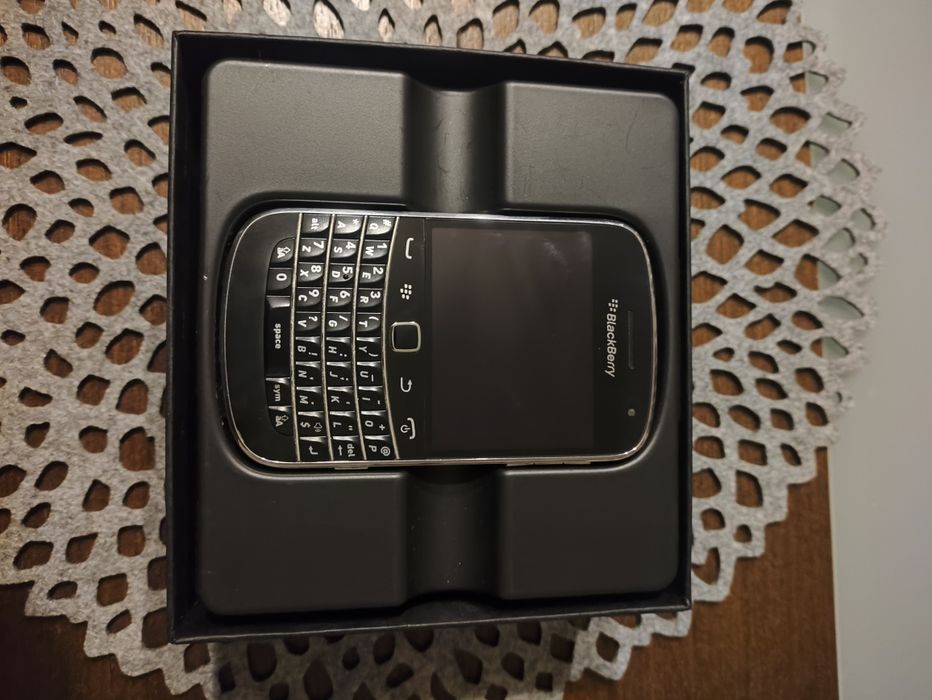 BlackBerry bold 9900