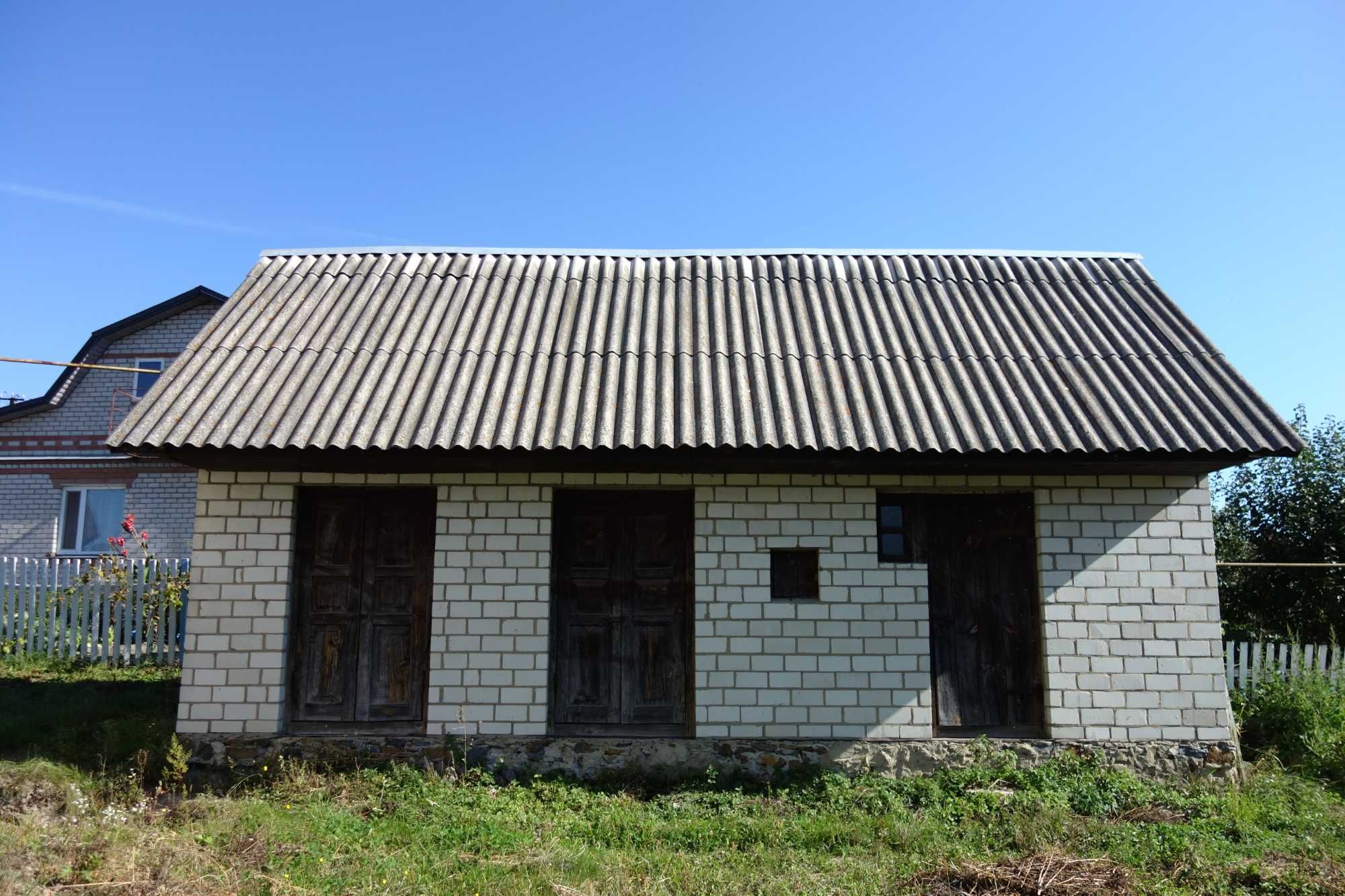 Продається 2х поверховий будинок, хлів, присадибна ділянк 7.2 соток