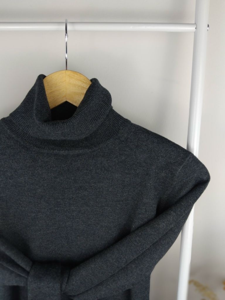 Jedwabny sweter z golfem sweterek rayon Tatuum bluzka klasyczna golf